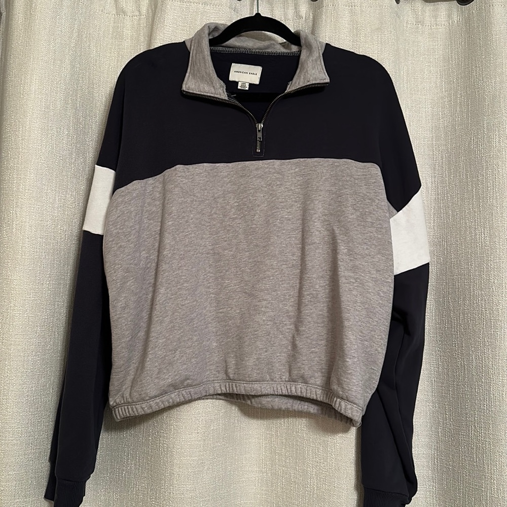 American Eagle Sweatshirt
